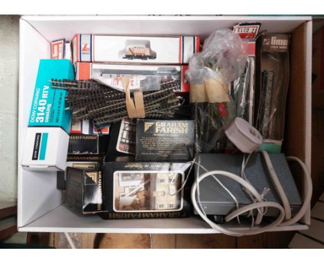 A box containing a large quantity of N and 0 gauge model railway items including Lima, Graham Farish, Airfix, etc.