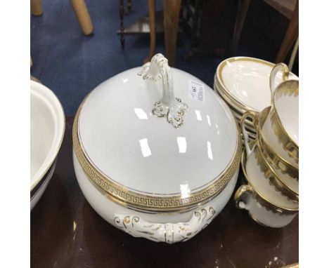 SALISBURY GILT TEA SERVICEtogether with a Simpson Bridgwood dinner service