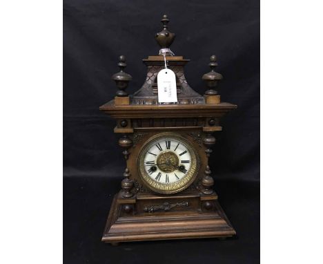 OAK MANTEL CLOCK