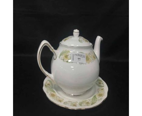 DUCHESS 'GREEN SLEEVES' TEA SERVICE AND PART COFFEE SERVICE