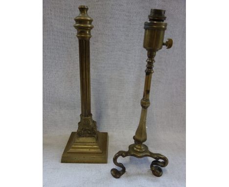 AN EARLY 20TH CENTURY BRASS CORINTHIAN COLUMN GAS TABLE LAMP, stamped 'JJ Verburg den Haag' and a similar brass table lamp (2