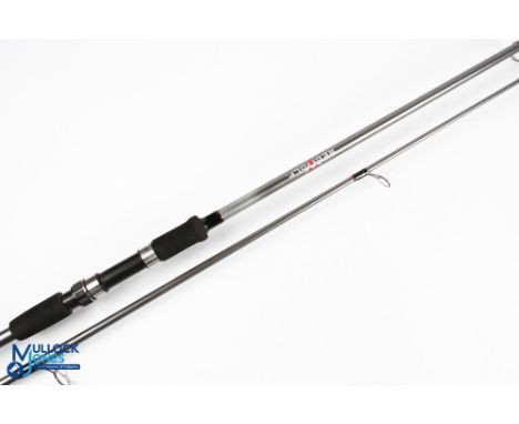 Red Wolf RWCP 11-2014 carbon carp rod - 11’ 2pc, composite hand grips, down locking reel seats, lined stand off rings, MCB, v