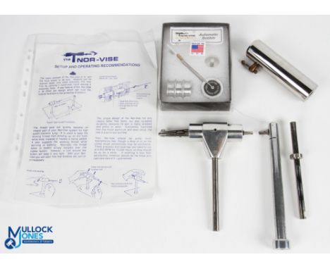 The Nor-Vise designed by Norm Norlander with automatic bobbin and instructions. Some marking to spinner body
