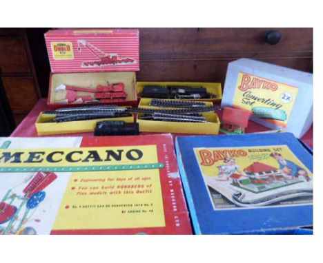Hornby Dublo train and tender (48109), quantity of track and boxed Dublo breakdown crane (4620), Meccano No. 4 outfit and Bay