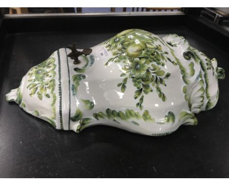 PORTUGUESE CERAMIC LAVABO with green foliate decoration