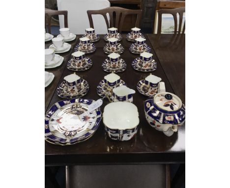 PART TEA SERVICE IN IMARI STYLE