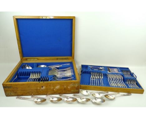 A plated part canteen of cutlery, fancy pattern, comprising; seven table forks, nine dessert forks, six table and dessert spo