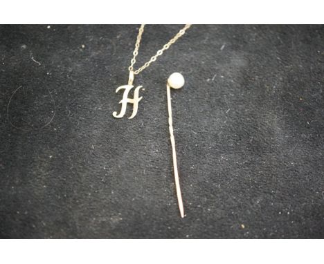 9ct Gold chain &amp; pendant together with a yellow metal pin brooch set with pearl 