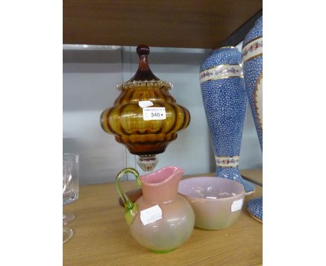 VICTORIAN SHADED PINK GLASS CREAM JUG AND SUGAR BASIN AND A LARGE DECORATIVE AMBER PEDESTAL BOWL WITH RIBBED INTERIOR, SPIRE 
