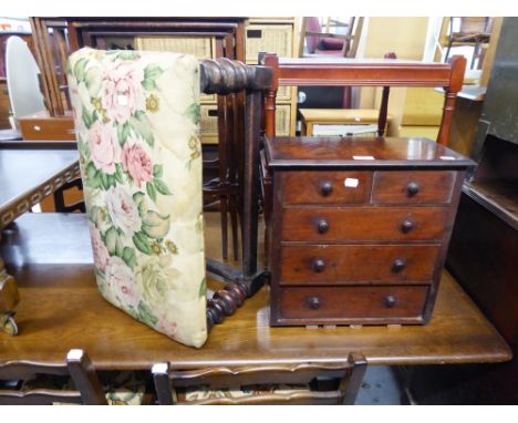 A MINIATURE CHEST OF TWO SHORT AND THREE LONG DRAWERS (LACKS BASE) AND AN OAK STOOL ON BOBBIN TURNED LEGS (2) 