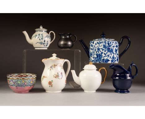 NINTEENTH CENTURY BLUE AND WHITE PEARLWARE POTTERY SMALL TEAPOT AND COVER, of globular form with slightly domed cover, painte