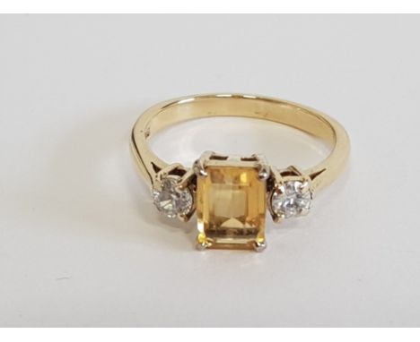 9CT YELLOW GOLD WITH YELLOW AND WHITE STONE RING 3.7 G SIZE- R