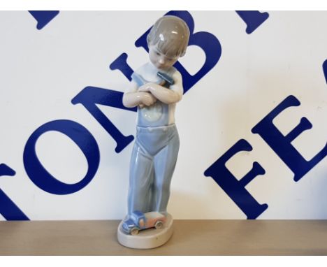 LLADRO FIGURE 4897 MECHANIC BOY WITH HAMMER AND TRUCK
