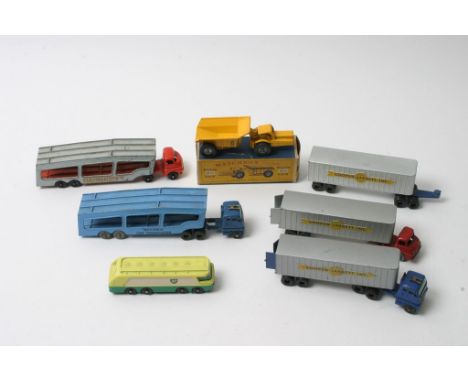 Matchbox Major Pack, including boxed M-10 Witlock Dinkum-Dumper, various others loose.