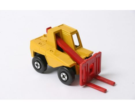 Matchbox Superfast No 48 Sambron Jacklift Pre Production in yellow with red fork lift. Three screws to black base. 