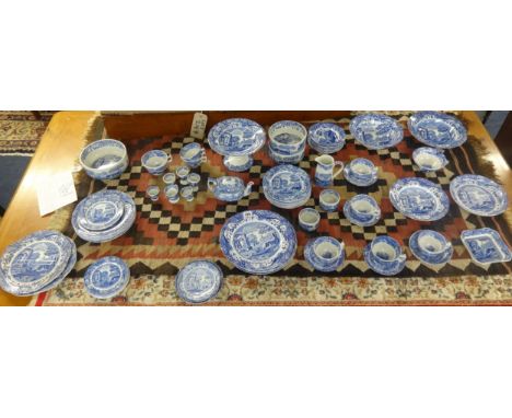 Extensive Italian Copeland Spode dinner service, approx 70 pieces of various ages.