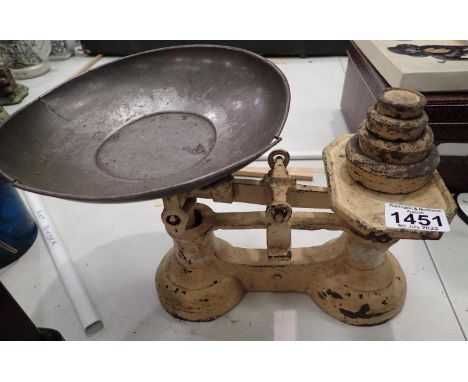 Set of vintage kitchen scales with weights. Not available for in-house P&amp;P, contact Paul O'Hea at Mailboxes on 01925 6591