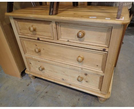 A pine two short over, two long chest of drawers. 90 x 50 x 75 cm, light surface scratches, no visible repair/ restoration. N