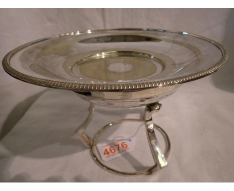 Silver plated ecclesiastical wafer dish and stand, D: 15 cm. No chips or hairline cracks, light usage scrapes, some silver pl