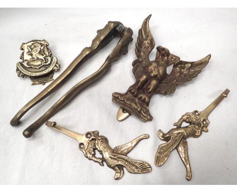 Collection of mixed brass including eagle door knocker. P&amp;P Group 1 (£14+VAT for the first lot and £1+VAT for subsequent 