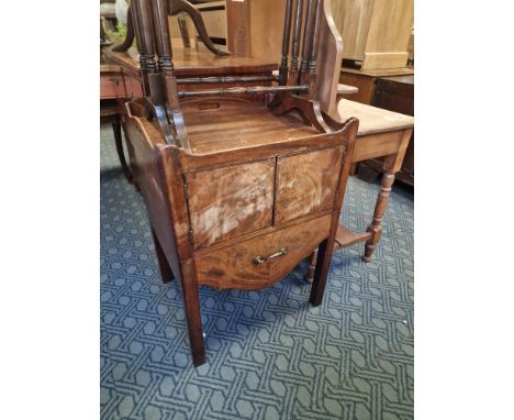 COMMODE CABINET