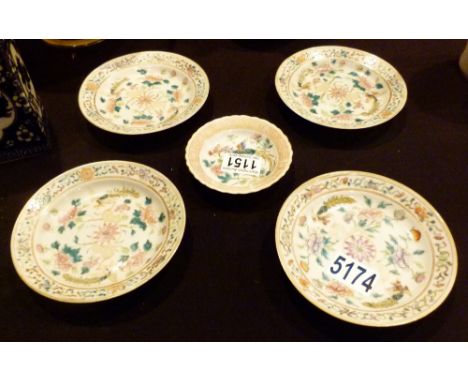 CHINESE PLATES. Four Chinese small plates and a further example CONDITION REPORT: This Item has no apparent damage, chips or 