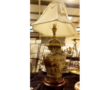 ORIENTAL TABLE LAMP. Large Oriental design ceramic table lamp