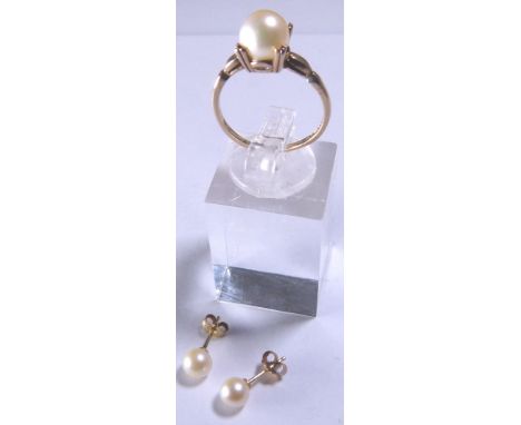 9 CT PEARL RING. 9 ct gold ring and earrings set