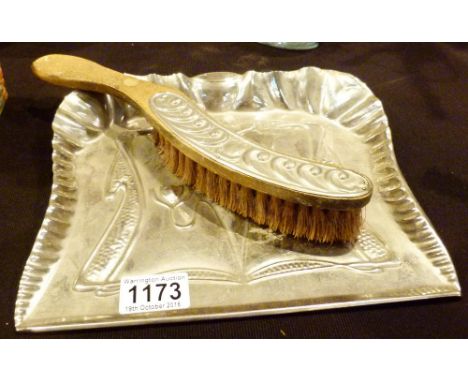 NOUVEAU CRUMB SET. Art Nouveau table crumb brush set