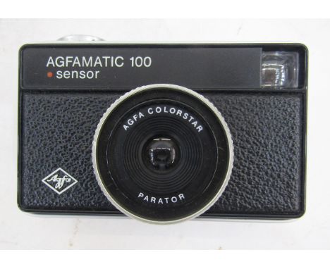 Extensive collection of cameras and related accessories, to include a Agfamatic 100, Kodak Instamatic 233 in original box, Co