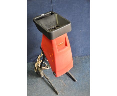 A CHAMPION PDCGS2400F GARDEN SHREDDER with cover (PAT Pass and working) together with a twin head tripod site lamp (PAT Pass 