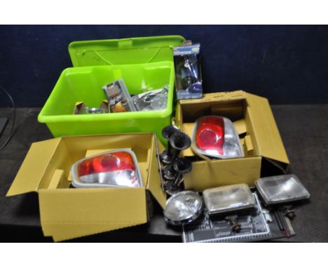 A QUANTITY OF CAR LIGHTS AND MISC, to include a RH and a LH Fiat 500 07-15 tail lamp and a boxed pair of 55w projector style 