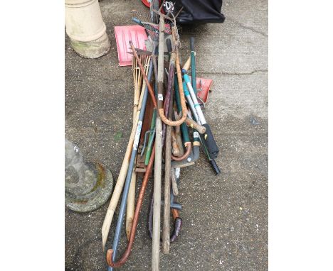 Quantity of Garden Tools 