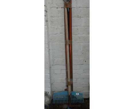 Quantity of Garden Tools 