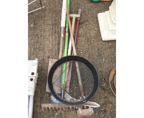 Quantity of Garden Tools 