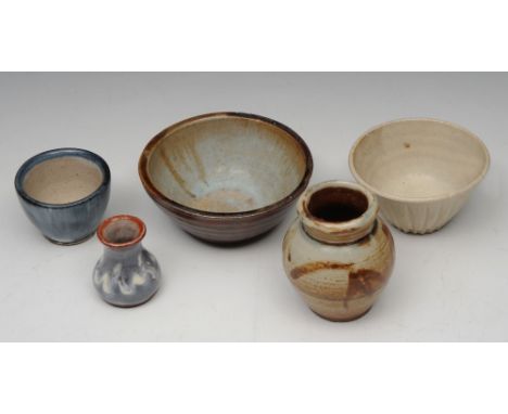 A MICHAEL LEACH YELLOW MANOR SMALL BOWL with brown glazed outside and one other, a Wenford Bridge miniature jar and a Camden 
