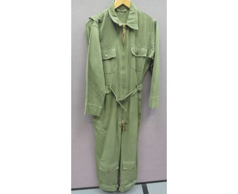 WW2 USAAF Summer Flying Suit dark green gaberdine, full suit. &nbsp;Full front central zip. &nbsp;Breast patch pockets and lo