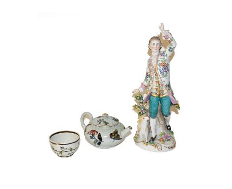 A quantity of Spode stone china tea and coffee wares in the Tobacco Leaf design together with a Spode bute shaped teacup and 