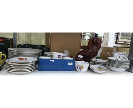 Large quantity of Royal Worcester 'Evesham' pattern dinnerware to include tureens, dinner plates, side plates, bowls, jugs, e