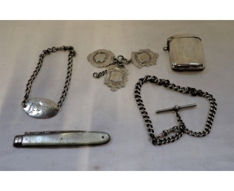 A SILVER ALBERT CHAIN AND VESTA CASE, and a silver and mother-of-pearl handled fruit knife (c.2.7oz)