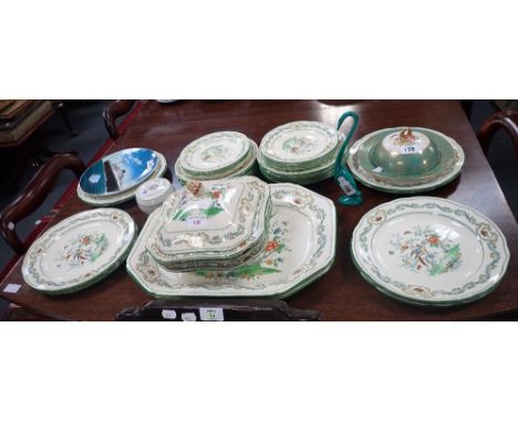 A COLLECTION OF COPELAND SPODE 'MAYFAIR' DINNER WARE and a few decorative ceramics