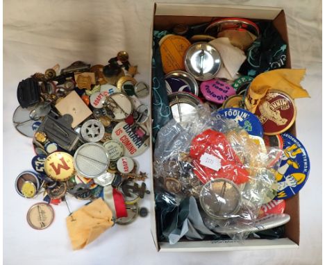 A LARGE AND VARIED COLLECTION OF VINTAGE AMERICAN BADGES or 'pins' dating from the early 20th century and later, including Am