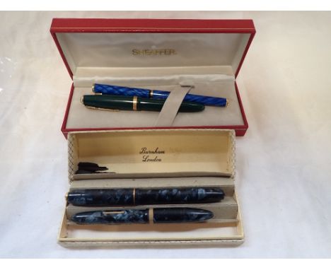 A SHEAFFER FOUNTAIN PEN WITH GOLD NIB AND BLUE BODY and other vintage pens
