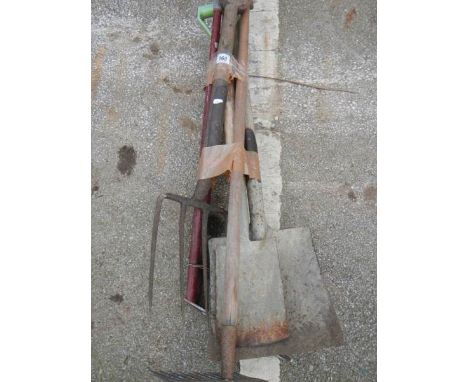 A good lot of garden tools. COLLECT ONLY.