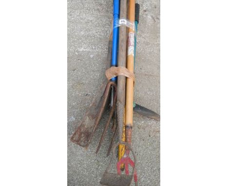 A good lot of garden tools. COLLECT ONLY.