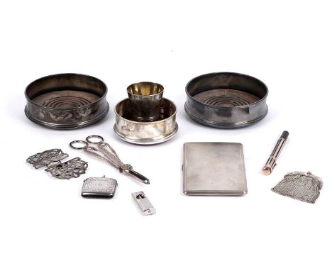 A selection of silver collectibles and accessories, including: an Elizabeth II silver cigarette case, by A. Wilcox, Birmingha