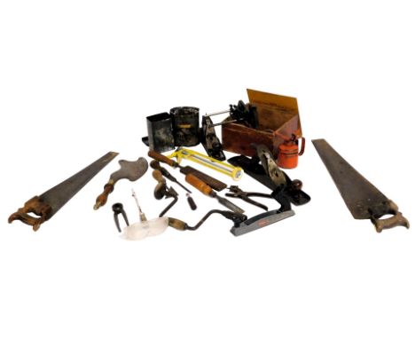A Record Combination Plough Plane, No. 050, boxed, a Millers Falls Fore Plane, No. 18, and bench plane, No. 14, further tools