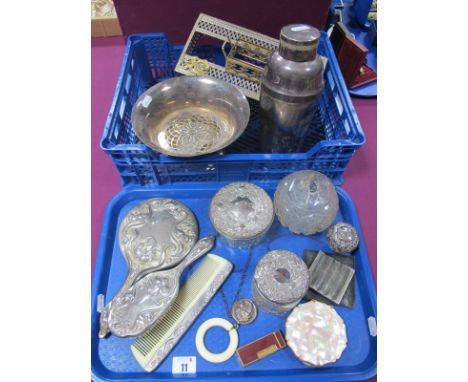 Mother of Pearl Stratton Powder Compact, a hallmarked silver lidded glass tidy jar (damages), a plated three piece dressing t