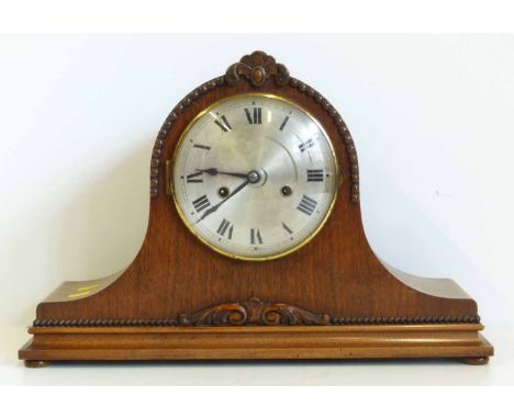 Mantel clock. No condition reports for this sale.