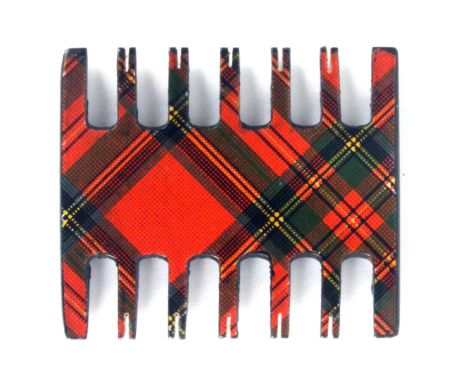 A scarce Tartan ware multiple comb form thread winder, untitled, 5 x 4.4cms.&nbsp; &nbsp; &nbsp; &nbsp; &nbsp; &nbsp; &nbsp; 